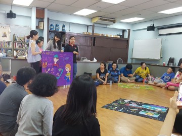 อาสาสร้างสื่อการเรียนรู้บนผืนผ้า 18 ส.ค. 62 Volunteer to Create Learning Material on Canvas – in Thailand Aug, 18 ,19